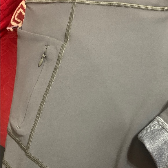 Athleta Salutation High Rise Stash Pocket PreOwned 2 Tone Dk/Heather Gray Size L - Picture 5 of 8